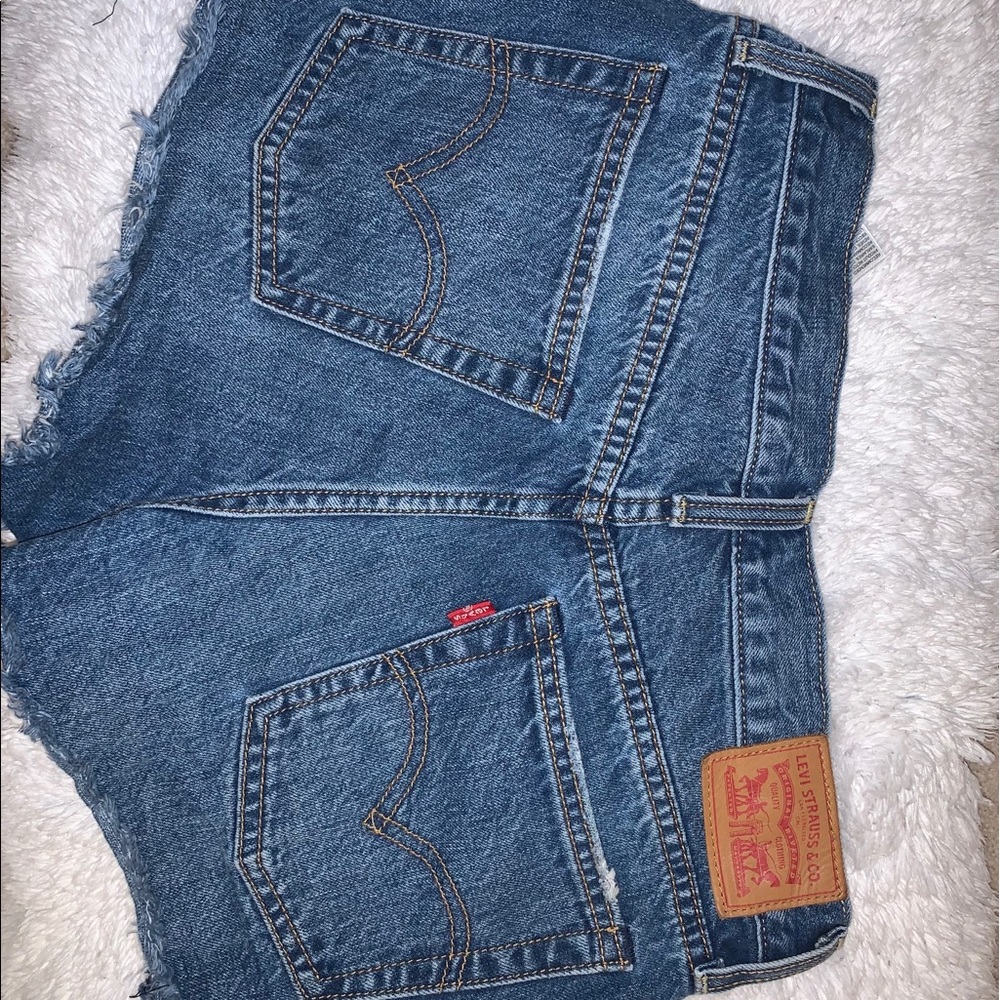 Levi’s 501 wedgie Jean shorts